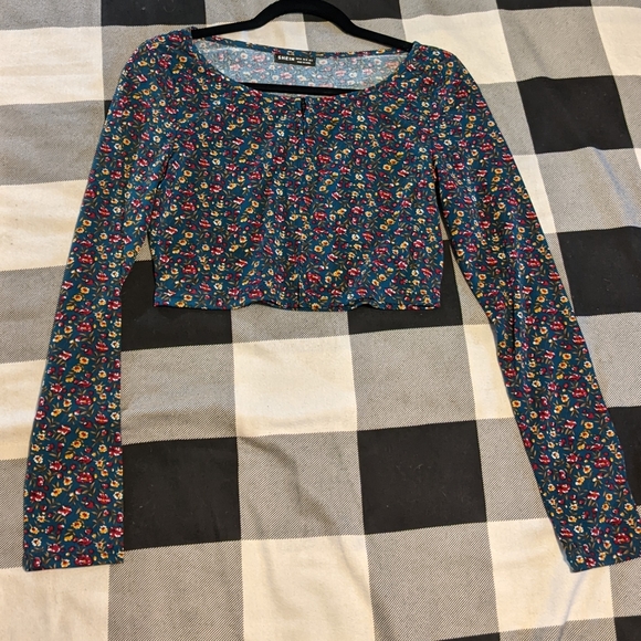 SHEIN blue floral cropped long sleeve - Picture 1 of 2